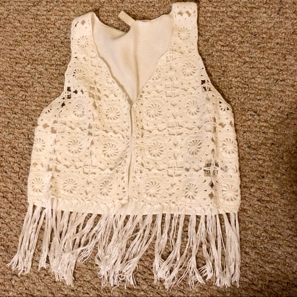 Vintage Tops - Vintage Crochet Fringe Vest Size 6